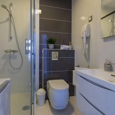 Panoramaussicht Und Whirlpool Im Exklusiven Viertel * Crikvenica