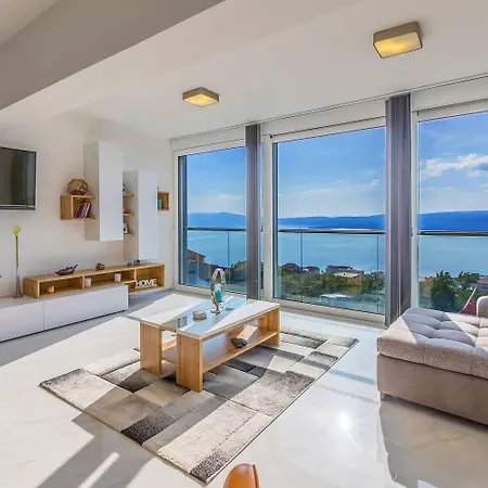 Panoramaussicht Und Whirlpool Im Exklusiven Viertel * Crikvenica