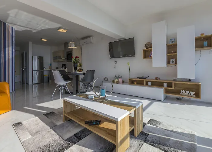 Panoramaussicht Und Whirlpool Im Exklusiven Viertel